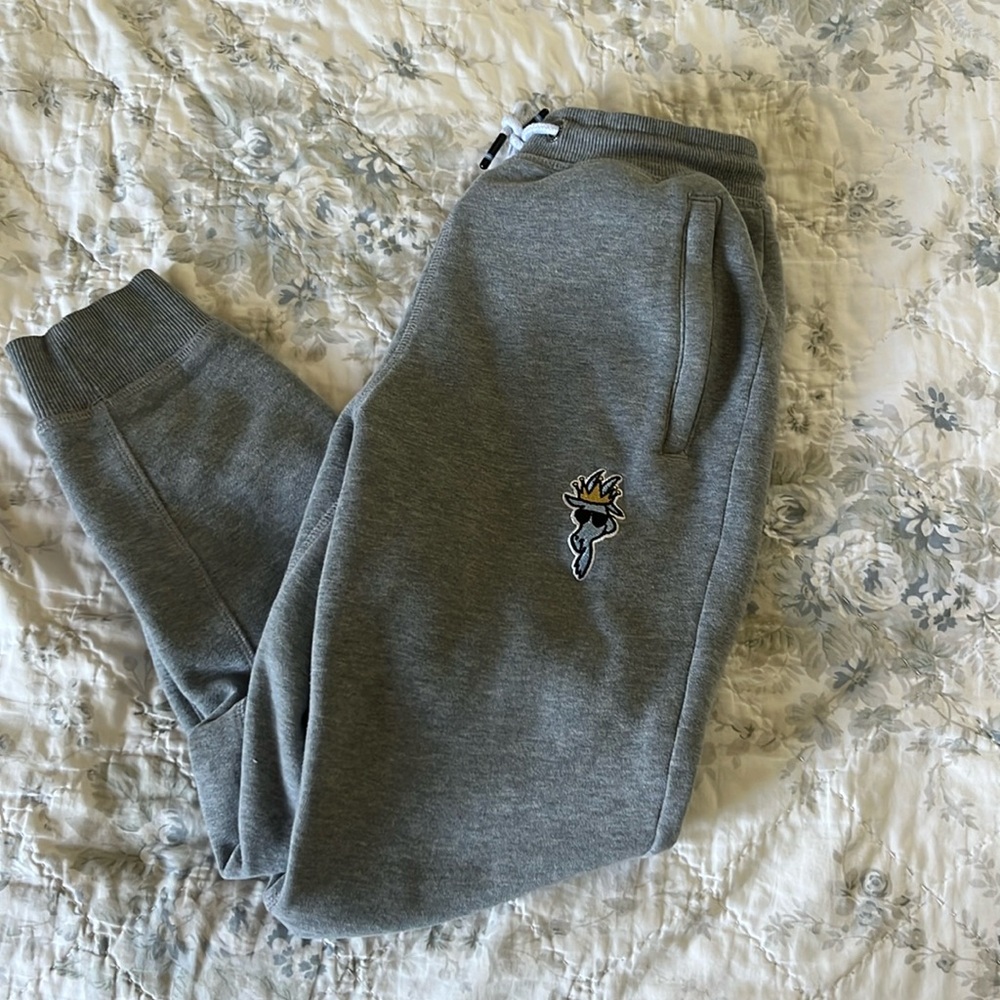 G.O.A.T USA Dark Grey Jogger Sweatpants with Embroidered Logo YOUTH L EUC